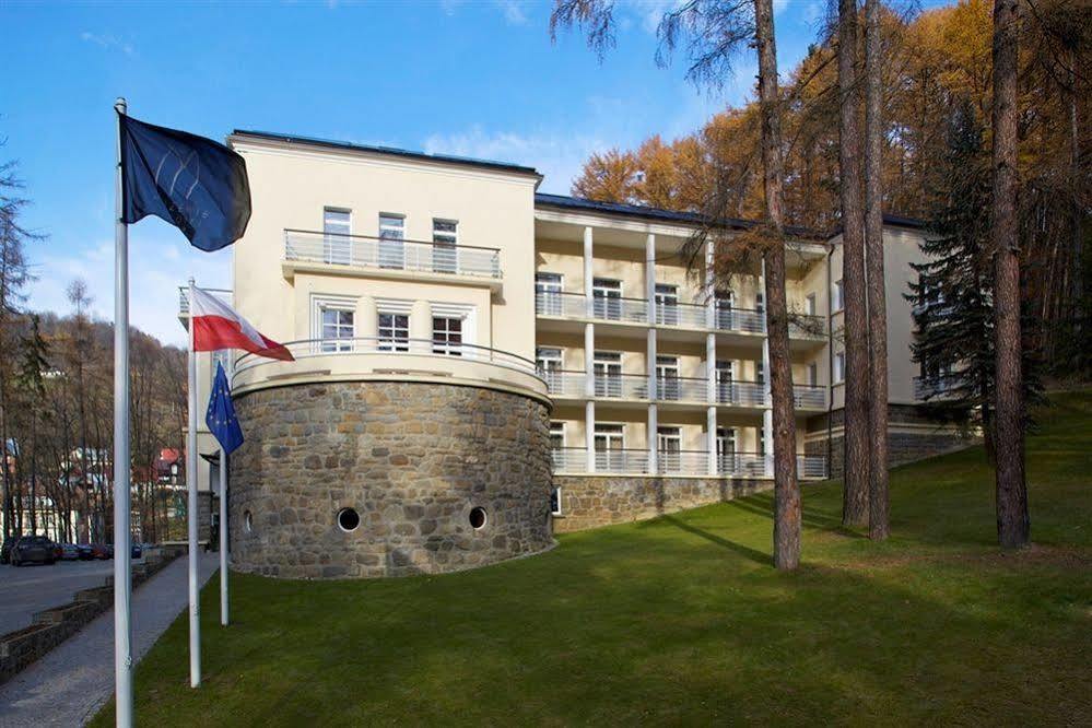 Modrzewie Park Hotel & Spa Szczawnica Exterior foto